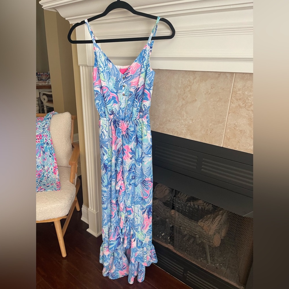 Wonderful condition - only worn a couple times. Lined, flowy